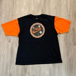 Nike Men's Black and Orange Freak T-Shirt